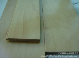 <b>广州产业带直供不上油漆 多层中国枫木地板</b>