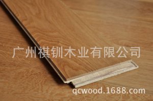 <b>白橡木地板 三层锁扣实木地板 17mm厚 CE认证 出口橡木地板</b>