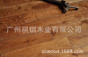 <b>格林韦圣出口英国18mm厚 烟熏拉丝橡木实木地板</b>