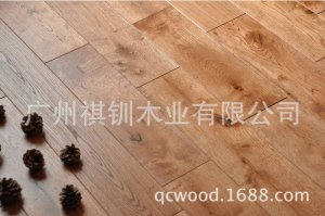 <b>橡木地板全实木 麦色拉丝 CE认证 出口英国实木地板</b>