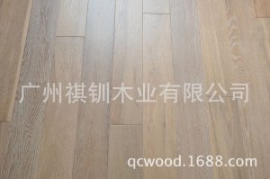 <b>格林韦圣出口125mm宽橡木多层实木烟熏色复合地板</b>