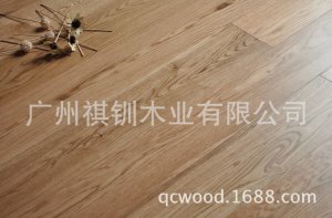 <b>格林韦165宽UV漆 橡木本色平扣多层实木复合地板</b>
